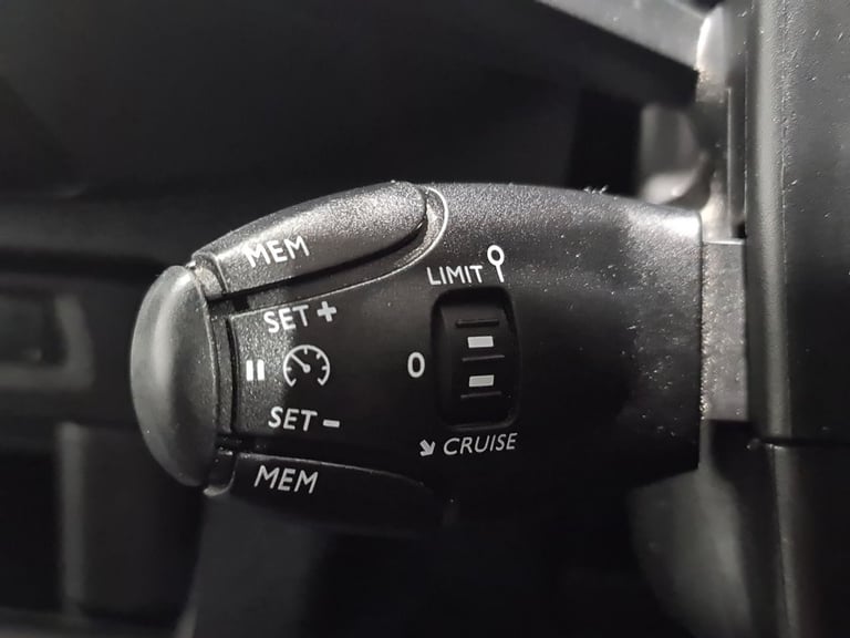 2023 Peugeot Expert 2.0 BLUEHDI 1400 PROFESSIONAL PREMIUM +STANDARD P/V 145 BHP MWB Panel Van Die...