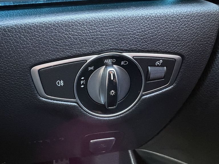 2019 Mercedes-Benz E Class E400d 4Matic AMG Line Premium 4dr 9G-Tronic SALOON DIESEL Automatic