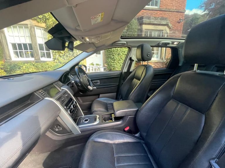 2016 Land Rover Discovery Sport 2.0 TD4 SE Tech SUV 5dr Diesel Auto 4WD Euro 6 (s/s) (180 ps) 7 S...