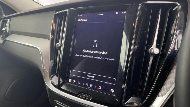 2022 Volvo V60 Recharge Plus T6 AWD plug-in hybrid Electric/Petrol Dark Automatic Estate Hybrid A...