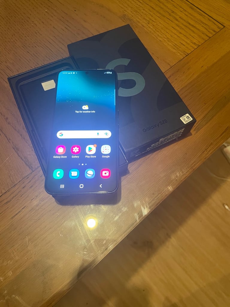 image for SAMSUNG GALAXY S22 5G 128GB BLACK 6.1 INCH AMOLED DISPLAY DUAL SIM MOBILE(UNLOCKED)(MINT CONDITION)