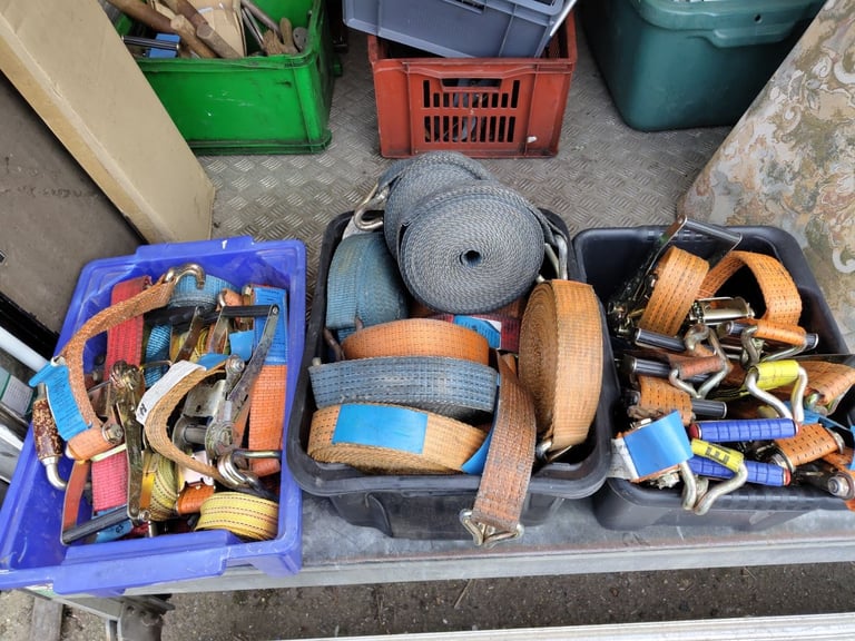 Ratchet straps for truck lorry in good condition approx 90 pieces 