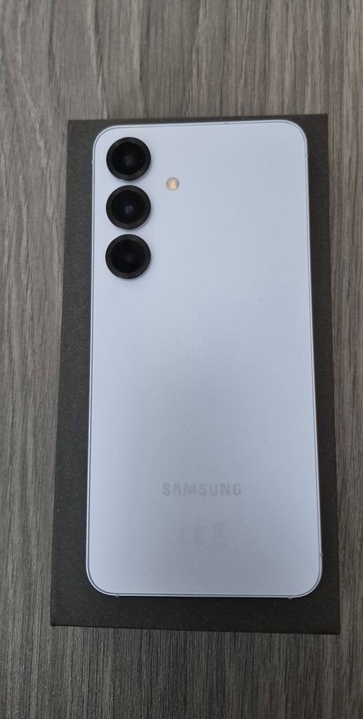 image for Samsung galaxy S25 