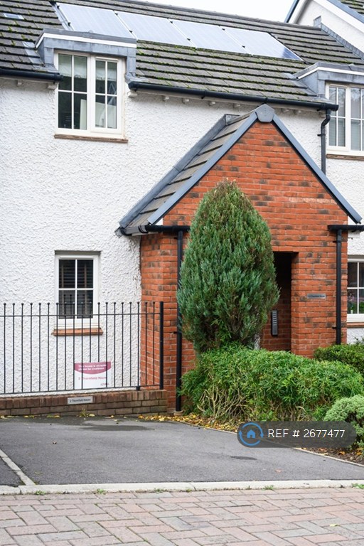 2 bedroom flat in Thornfield House, Bristol, BS10 (2 bed) (#2677477)