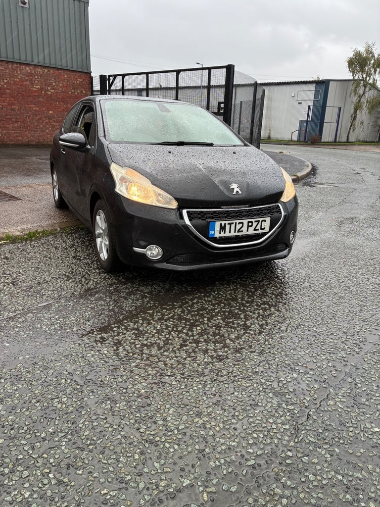 image for Peugeot 208 1.4 active 