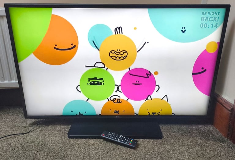 LG 43UJ630V 43 inch 4K Smart WiFi LED TV, in very good condition