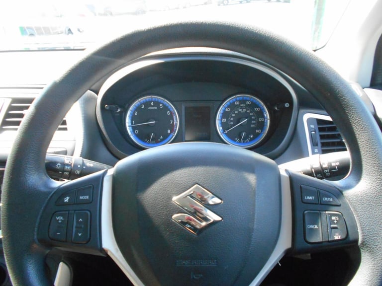 2015 Suzuki SX4 S-Cross 1.6 SZ3 5dr HATCHBACK Petrol Manual