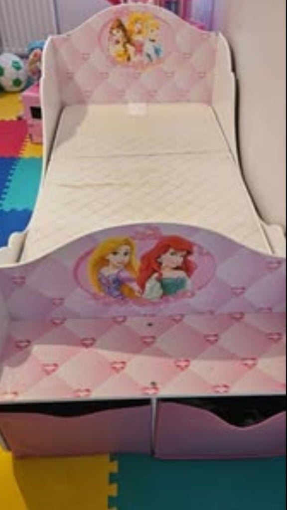 Disney Princess toddler bed with canopy