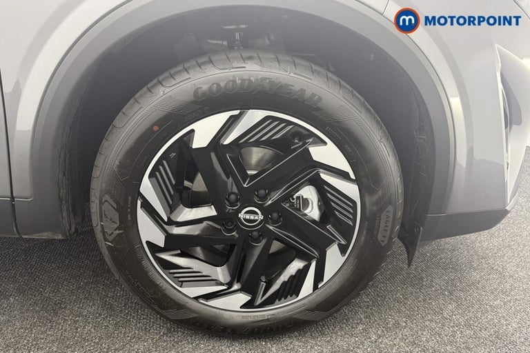 2025 Nissan Qashqai 1.3 DiG-T MH 158 N-Connecta [Glass Rf] 5dr Xtronic SUV Petrol Automatic