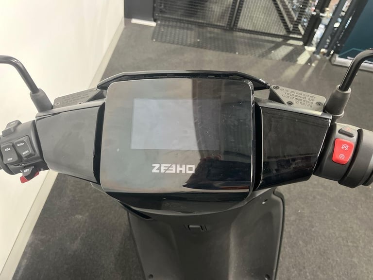 2025 Zeeho Ae6 STANDARD COLOUR black Automatic