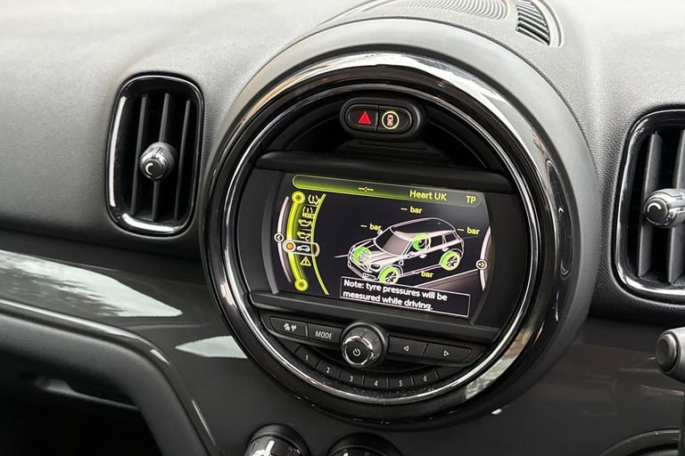 2017 MINI Countryman 1.5 Cooper SUV 5dr Petrol Manual Euro 6 (s/s) (136 ps) HATCHBACK Petrol Manual