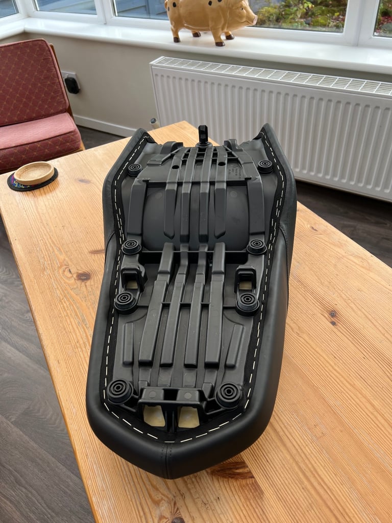 BMW F850GS comfort seat