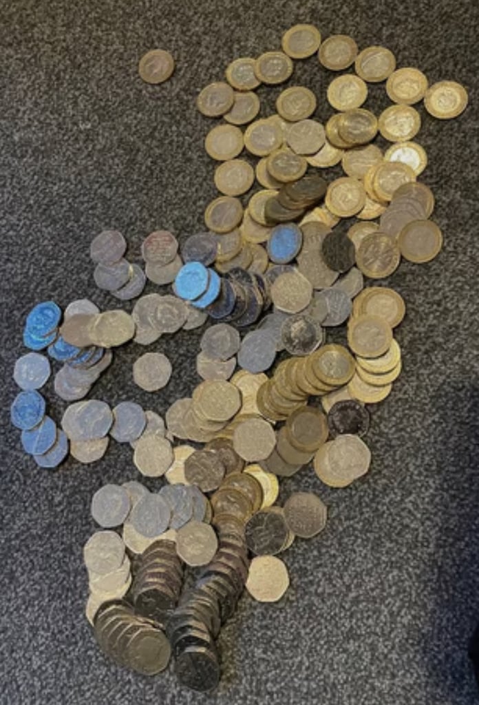 Collection of 50p and £2 coins