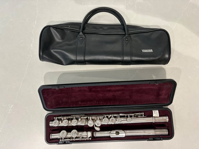 image for Yamaha Flute 211 Original Hard Case and Branded Bag Included