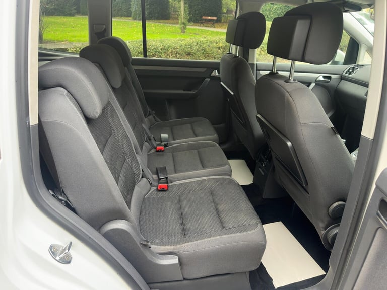 2013 Volkswagen Touran 1.6 TDI SE DSG Euro 5 5dr MPV Diesel Automatic
