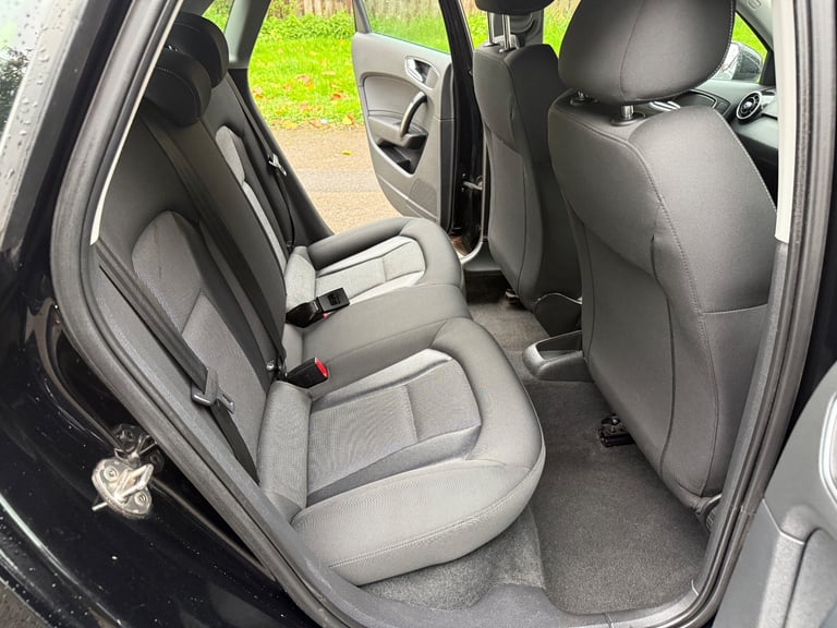 Audi A1 1.6TDi 2013 clean car 