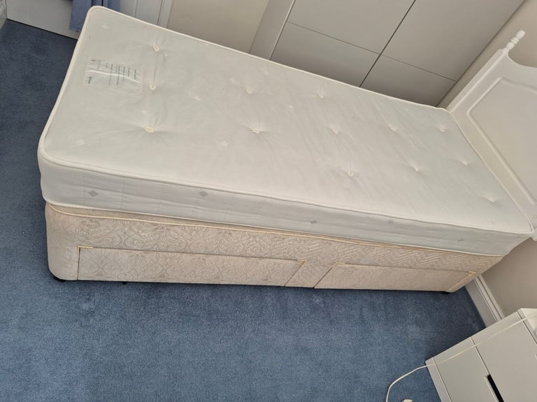 Single Bed X 2