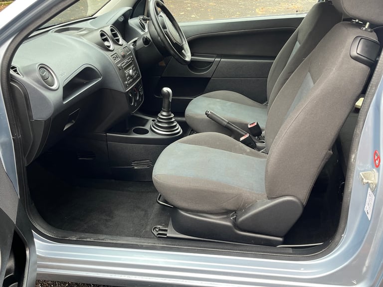 FORD FIESTA 1.2 ZETEC LOW MILES