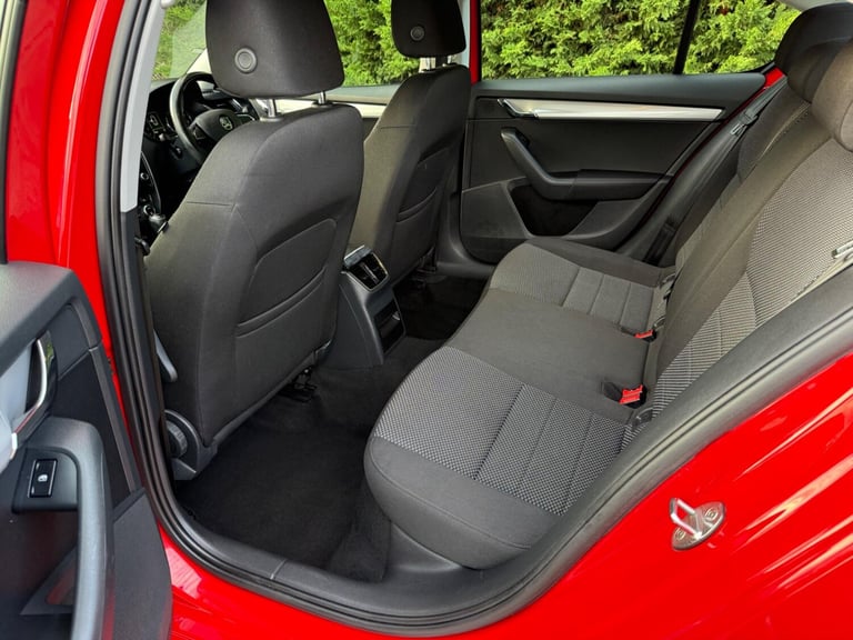 2016 Skoda Octavia 1.6 TDI SE DSG Euro 6 (s/s) 5dr HATCHBACK Diesel Automatic