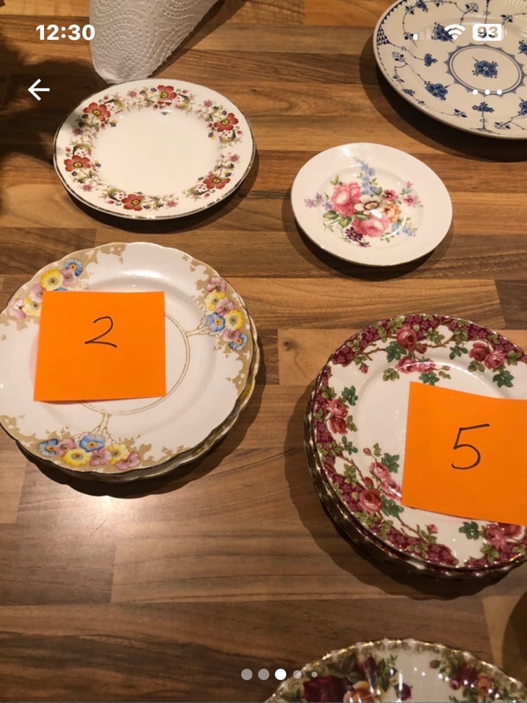 36 Pieces of Bone China Tableware