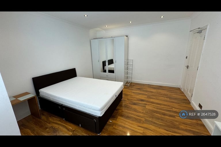 1 bedroom in London, London, UB6 (#2647528)