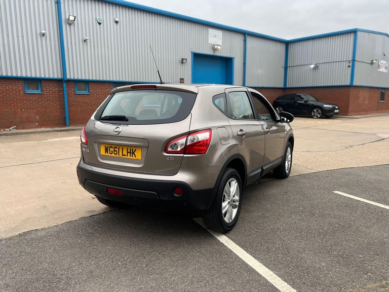 2011 Nissan Qashqai 1.5 dCi Acenta 2WD Euro 5 5dr HATCHBACK Diesel Manual