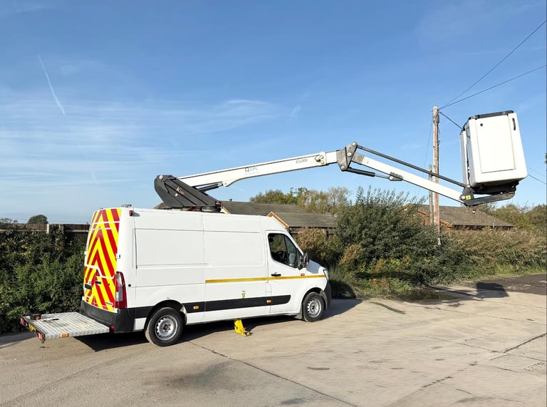 2020 RENAULT MASTER 35 KLUBB ACCESS PLATFORM EURO6 3.5T CAR LICENSE 48,000 MILES