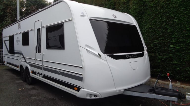 image for LMC 595 Vip Exquisit 5 BERTH,FIXED TRANSVERSE  BED,WITH END WASH ROOM 2024