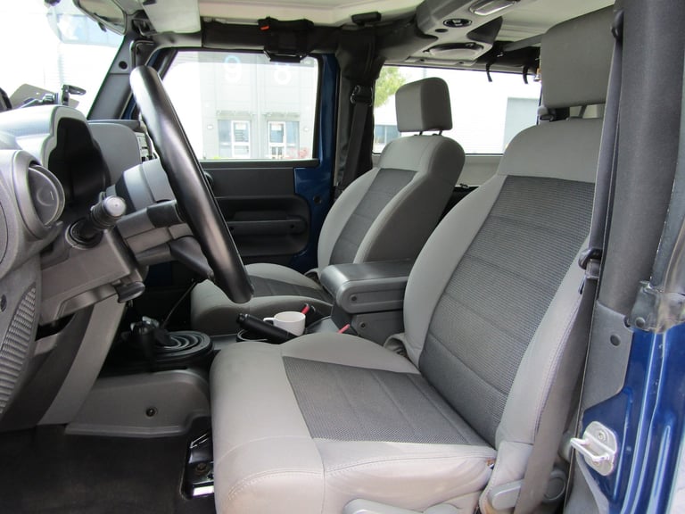  Jeep Wrangler  3.8 V6 SOFT TOP TRAIL RATED 4X4 3DR LHD 4x4 Petrol Manual