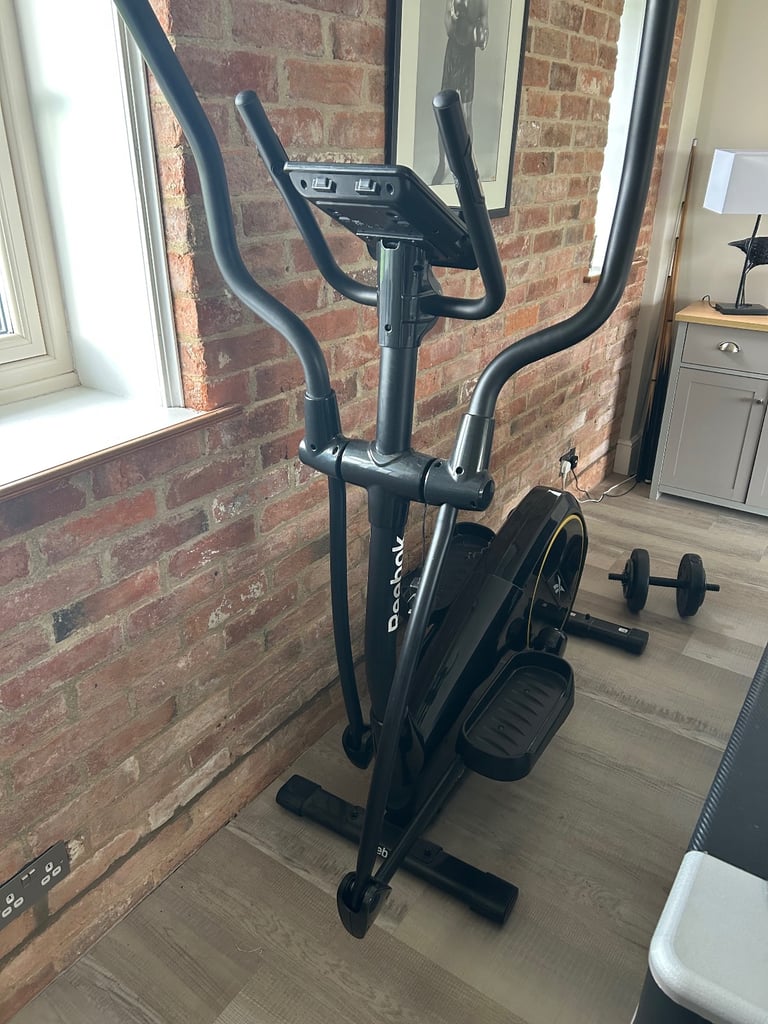 Reebok cross trainer 