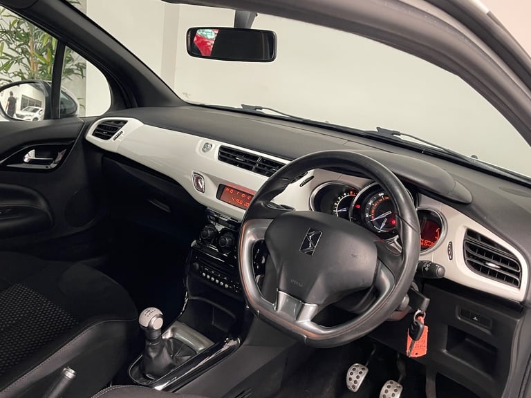 2011 Citroen DS3 1.6 HDi Black 3dr HATCHBACK Diesel Manual