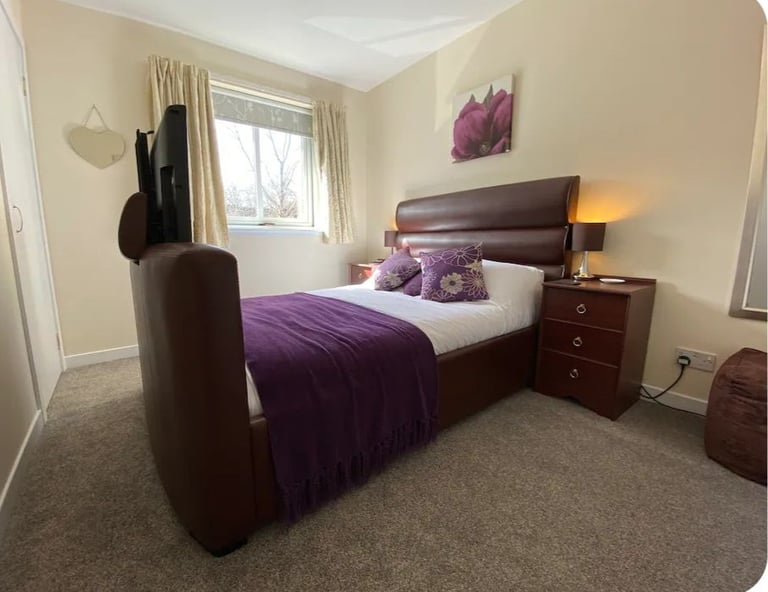 2 Bedroom Flat, Inshes Wood - Short Term Let