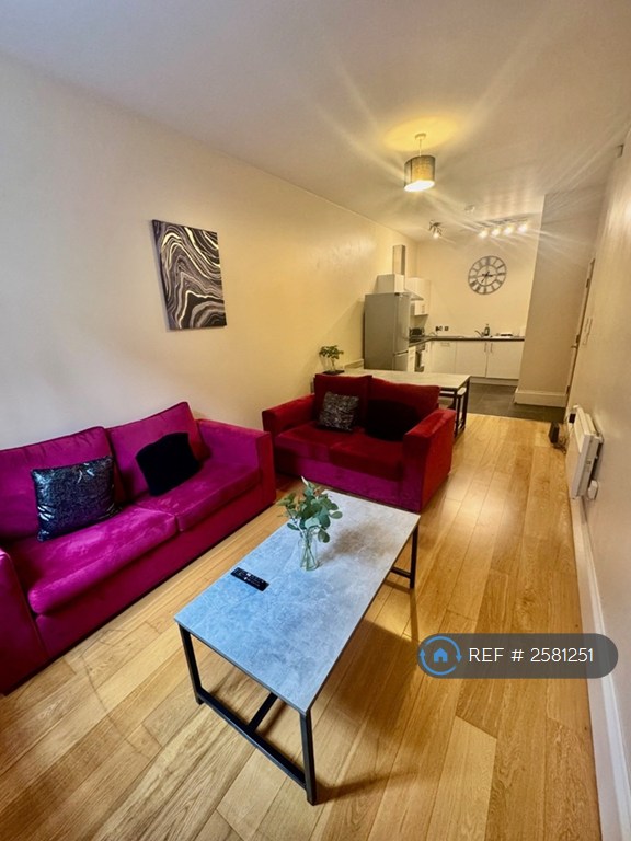 2 bedroom flat in The Posting House, Southport, PR9 (2 bed) (#2581251)