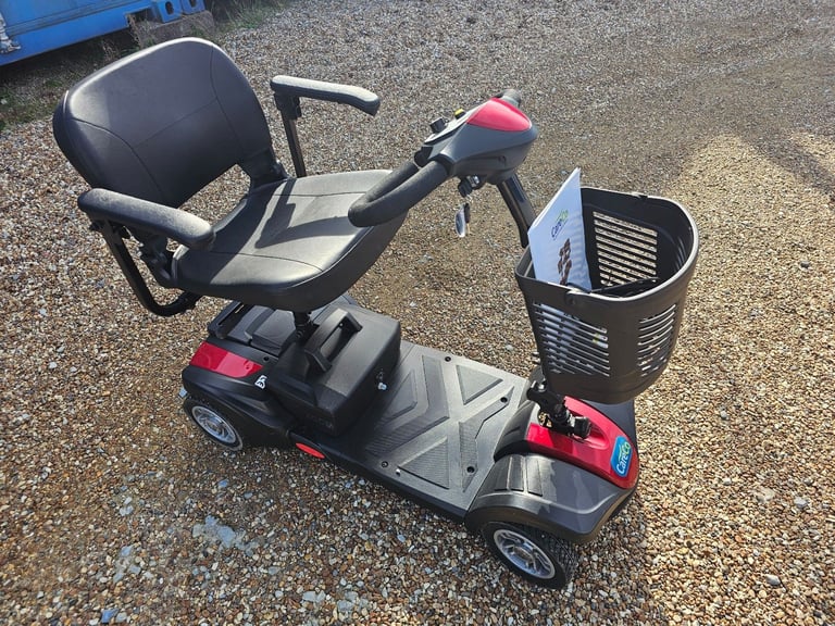 CARECO ZOOM - 4MPH PORTABLE CARBOOT MOBILITY SCOOTER