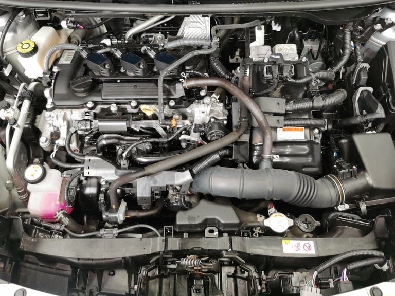 2022 Toyota Yaris Cross 1.5 VVT-h Excel SUV 5dr Petrol Hybrid E-CVT Euro 6 (s/s) (116 ps) - LANE ...