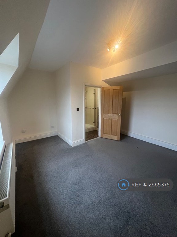 2 bedroom flat in Elmsley Road, Liverpool, L18 (2 bed) (#2665375)
