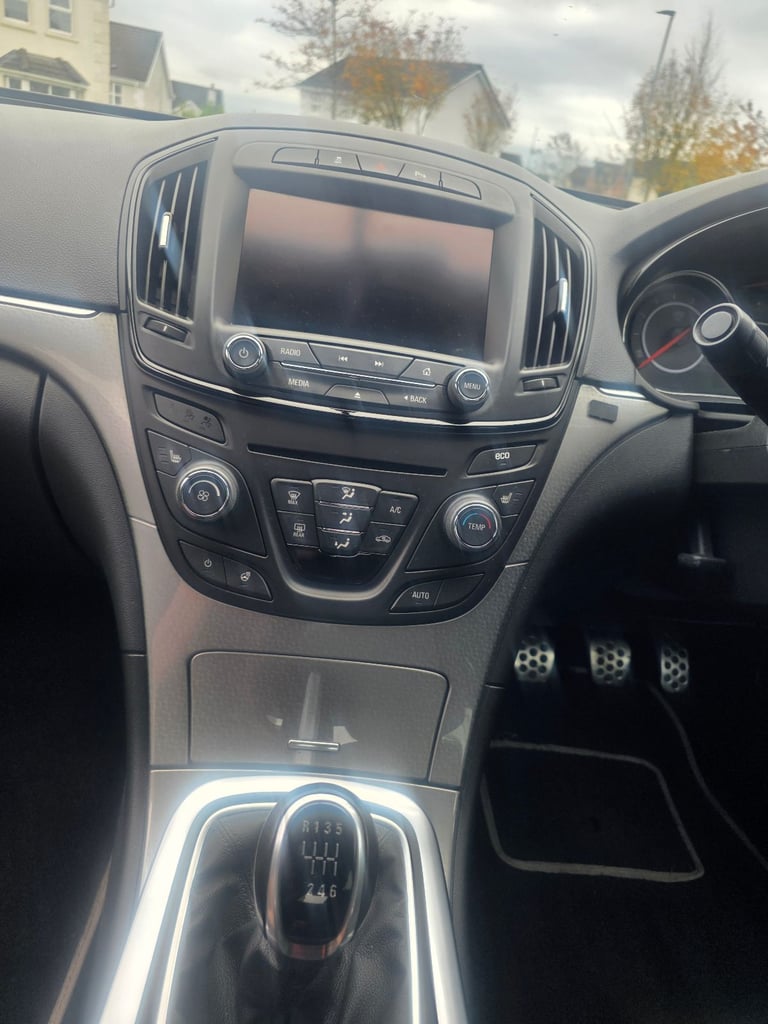 Vauxhall, INSIGNIA, Hatchback, 2014, Manual, 1956 (cc), 5 doors