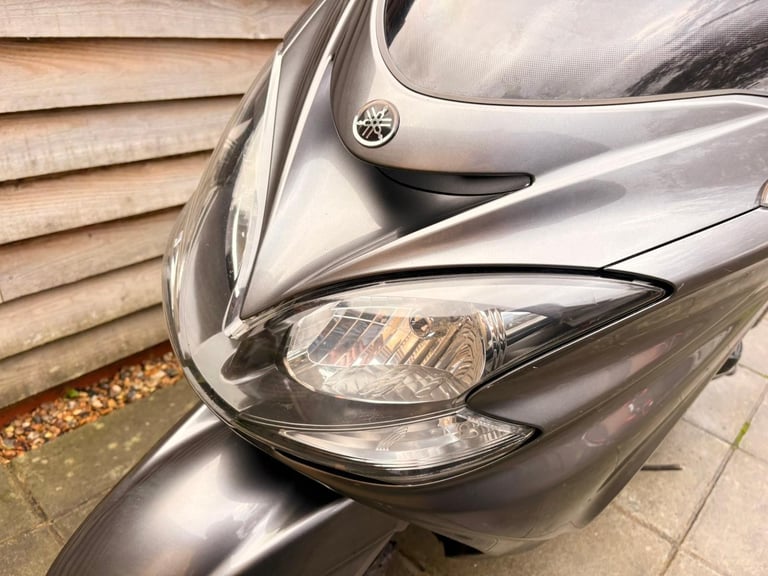 2010 / 10 Yamaha YP400 Majesty £1500 Silver 34049 miles.
