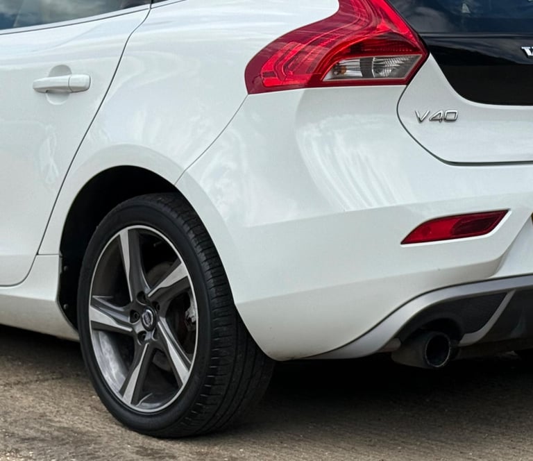 2015 Volvo V40 1.6 D2 R-Design Powershift Euro 5 (s/s) 5dr Diesel