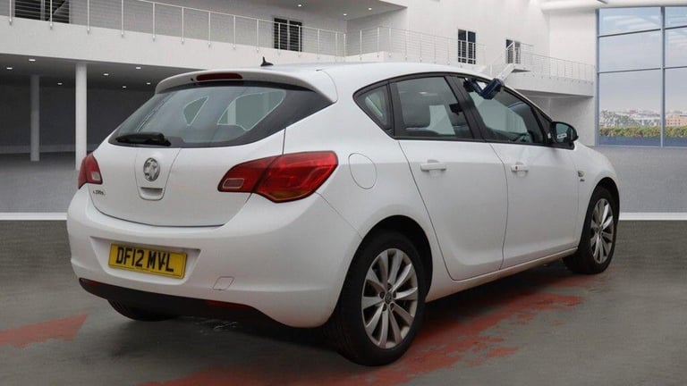 2012 Vauxhall Astra 1.4 16v Active Euro 5 5dr HATCHBACK Petrol Manual