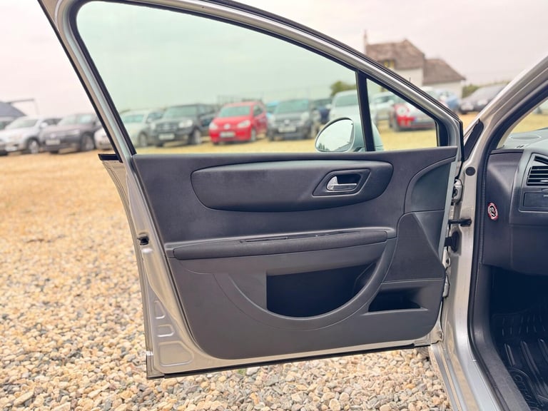 Citroen C4 1.6 HDi Cachet 5dr Diesel Manual - Image 11