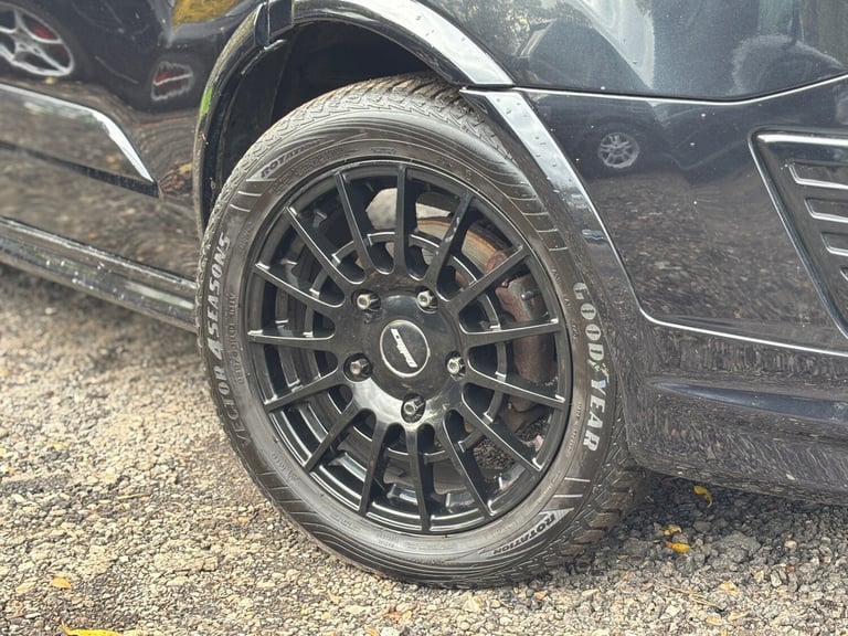 2013 Ford Transit Custom 2.2 TDCi 155 BHP Sport Limited Edition Metallic Black