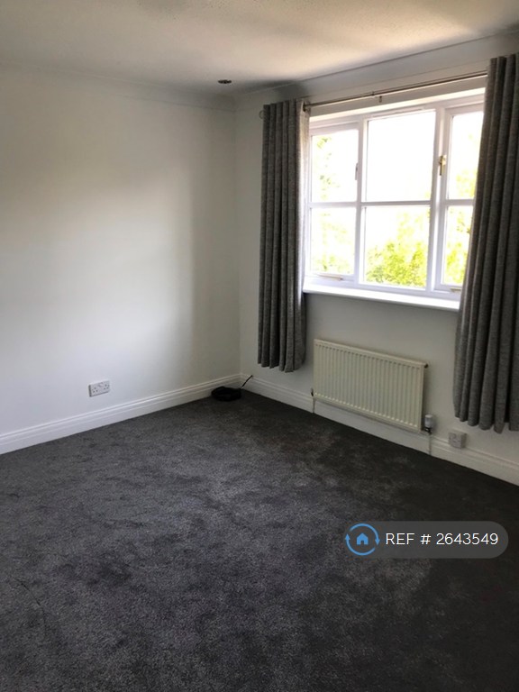 4 bedroom house in Cheviot Avenue, Lytham St. Annes, FY8 (4 bed) (#2643549)