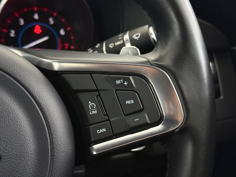 2018 Jaguar XF 2.0i [250] R-Sport 4dr Auto SALOON PETROL Automatic