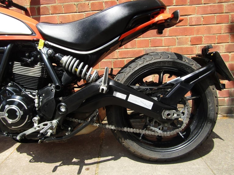 DUCATI SCRAMBLER 800 IN FANSASTIC CONDITION,VERY LOW MILES, AS ORIGINAL! 2019