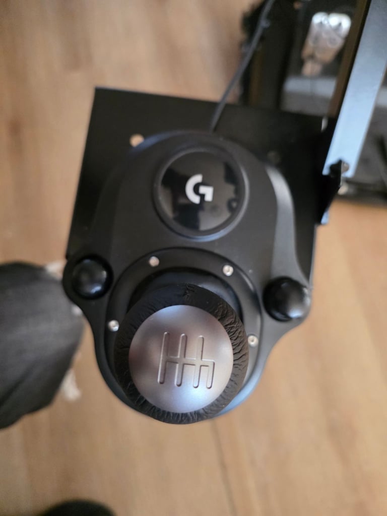 Logitec g920 with shifter pedals and stand 
