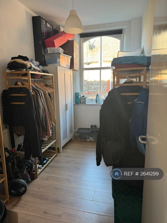 3 bedroom flat in New Hall, Liverpool, L10 (3 bed) (#2641299)
