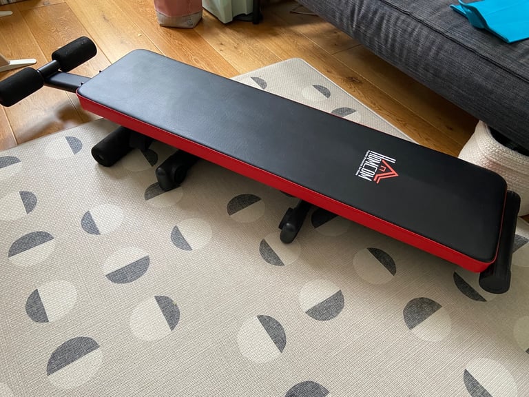 Foldable exercise bench