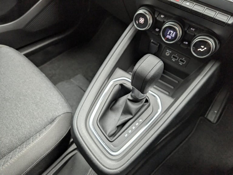 2023 Renault Clio 1.6 E-TECH Evolution Hatchback 5dr Petrol Hybrid Auto Euro 6 (s/s) (145 ps) HAT...