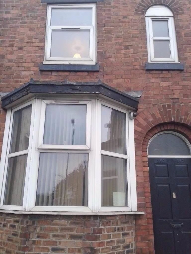 **LET BY**1 BED FLAT**350352 WATERLOO ROAD** in StokeonTrent